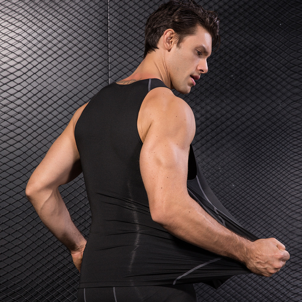 Męska czarna sportowa obcisła  – T Shirt Tight Fit recenzja i cena